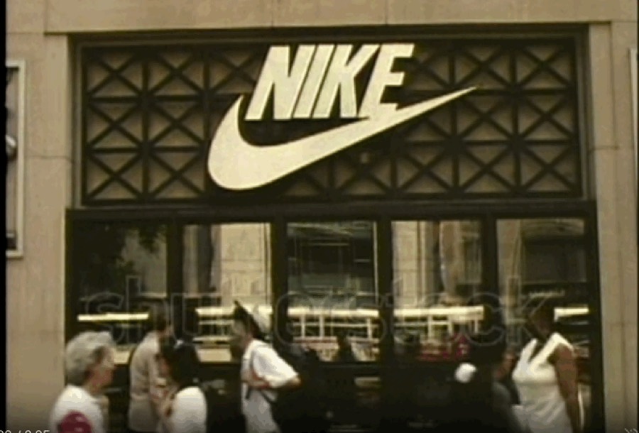 Consumers / Crowds reference 1