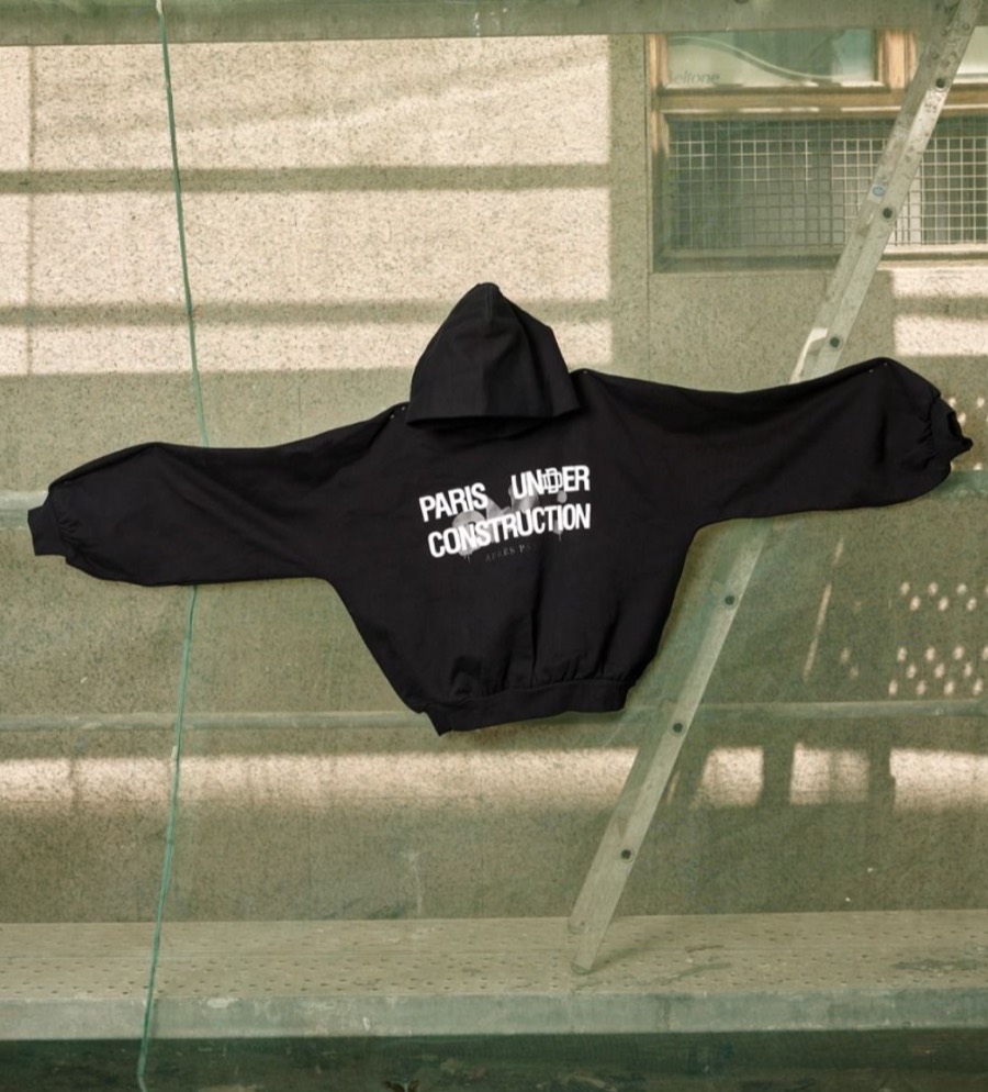 Hoodie Product Shots reference 2